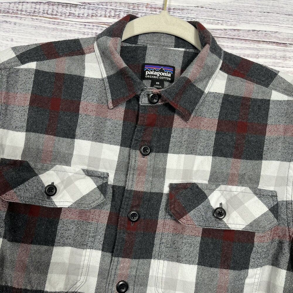 Patagonia Fjord Flannel Shirt Men's XS Red Black White Plaid Organic Cotton